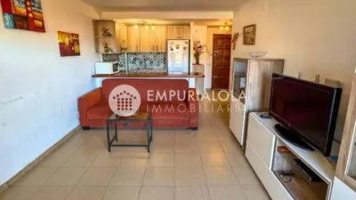 Piso en venta en Carrer de Francesc Alegre, Port Esportiu-Canyelles-Puig Rom (Roses) de 140.000 €