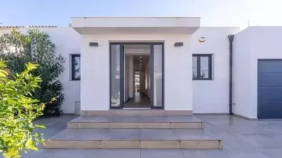 Chalet en venta en Carrer de les Medes, cerca de Carrer de les Creus, Empuriabrava (Castelló d'Empúries) de 1.185.000 €