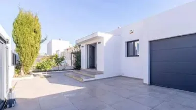 Chalet en venta en Carrer de les Medes, cerca de Carrer de les Creus, Empuriabrava (Castelló d'Empúries) de 1.185.000 €