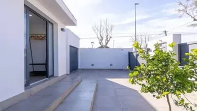 Chalet en venta en Carrer de les Medes, cerca de Carrer de les Creus, Empuriabrava (Castelló d'Empúries) de 1.185.000 €