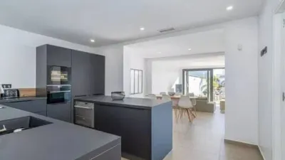 Chalet en venta en Carrer de les Medes, cerca de Carrer de les Creus, Empuriabrava (Castelló d'Empúries) de 1.185.000 €