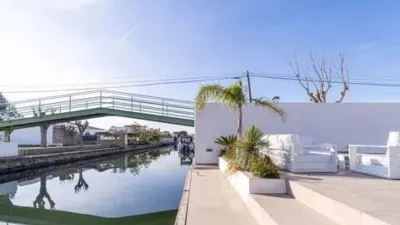 Chalet en venta en Carrer de les Medes, cerca de Carrer de les Creus, Empuriabrava (Castelló d'Empúries) de 1.185.000 €