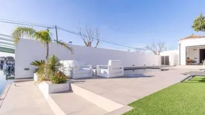 Chalet en venta en Carrer de les Medes, cerca de Carrer de les Creus, Empuriabrava (Castelló d'Empúries) de 1.185.000 €