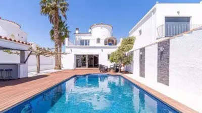 Chalet en venta en Carrer Norfeu, Empuriabrava (Castelló d'Empúries) de 889.000 €