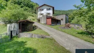 Rustic farmhouse in Oiz photo 12
