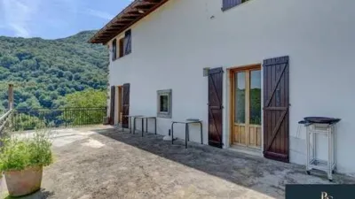 Rustic farmhouse in Oiz photo 4