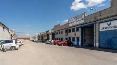 Nave industrial en alquiler en Humanes de Madrid - Más