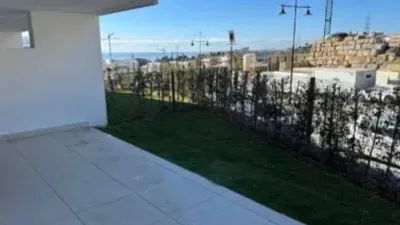 Apartment for sale in Lomas del Higueron urbanization. Fully equipped and furnished kitchen, living-dining room with access to the terrace, two bedrooms, two bathrooms. Parking space included. Storage room. Community pool. photo 2