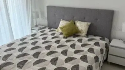 Apartment for sale in Lomas del Higueron urbanization. Fully equipped and furnished kitchen, living-dining room with access to the terrace, two bedrooms, two bathrooms. Parking space included. Storage room. Community pool. photo 4