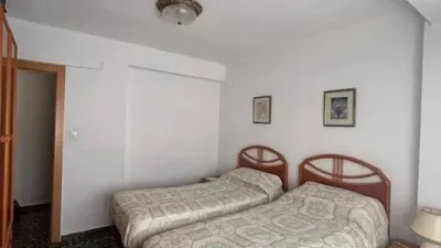 Piso en venta en Carrer del Comte de Torrefiel, cerca de Carrer del Marquès de Montortal, Torrefiel (Distrito Rascanya. València Capital) de 185.000 €