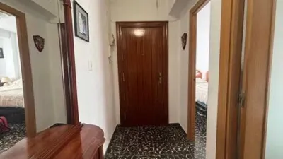 Piso en venta en Carrer del Comte de Torrefiel, cerca de Carrer del Marquès de Montortal, Torrefiel (Distrito Rascanya. València Capital) de 185.000 €