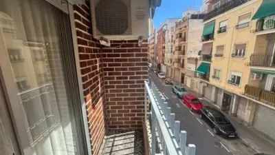 Piso en venta en Carrer del Comte de Torrefiel, cerca de Carrer del Marquès de Montortal, Torrefiel (Distrito Rascanya. València Capital) de 185.000 €