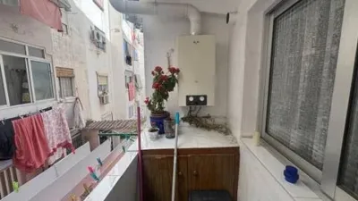Piso en venta en Carrer del Comte de Torrefiel, cerca de Carrer del Marquès de Montortal, Torrefiel (Distrito Rascanya. València Capital) de 185.000 €