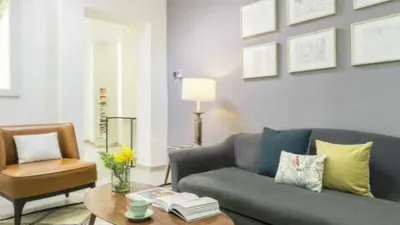Apartment on Paseo de la Infanta Isabel photo 2