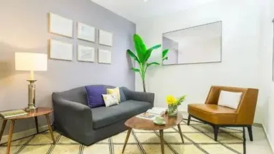 Apartment on Paseo de la Infanta Isabel photo 3