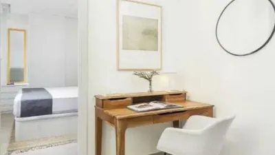 Apartment on Paseo de la Infanta Isabel photo 9