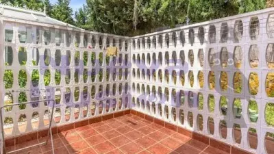 Chalet en Paseo de los Robles photo 5