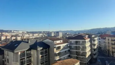 Piso en venta en Avenida de Portugal, 150, cerca de Calle de Nicomedes Pastor Díaz, A Carballeira (Ourense Capital)