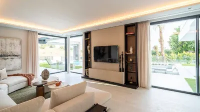 Villa in Estepona photo 9