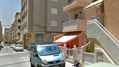 Terraced house on Arquitecto Larramendi Street photo 28
