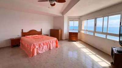 Apartment on Calle del Maestro Parada photo 15