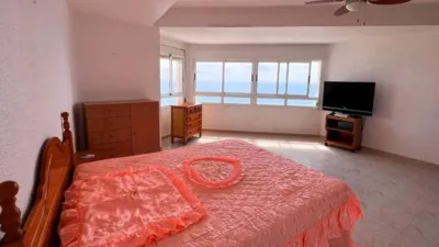Apartment on Calle del Maestro Parada photo 16