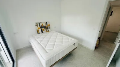 Piso en alquiler en Avenida de los Boliches, cerca de Calle de Manuel Fernández, Fuengirola de 1.200 €<span>/mes</span>