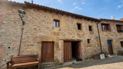 Terraced house in San Miguel de Meruelo photo 3