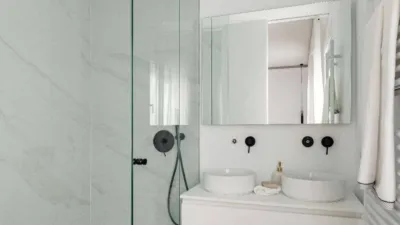 Apartment in Listing photo 22