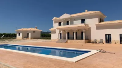 Chalet in Camarillas photo 17