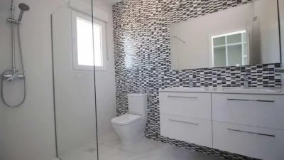 Chalet in Camarillas photo 9
