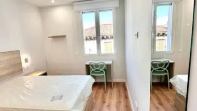 Piso en alquiler en Recoletos - Imagen 2