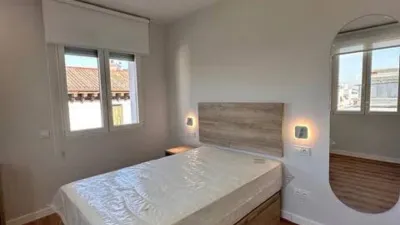 Piso en alquiler en Recoletos - Imagen 2