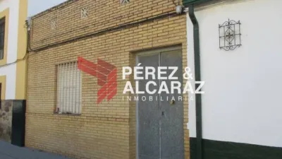 Semi-detached house on Avenida de la Campana photo 4