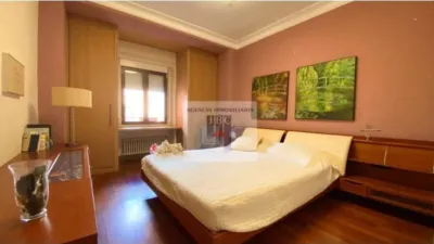 Apartment in Ensanche photo 6