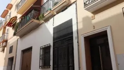 Apartment for sale on Calle de Cristóbal Colón photo 3