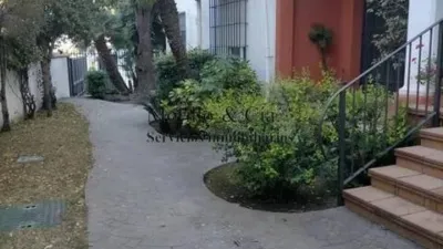 Casa adosada en venta en Avenida de Eduardo y Felipe Osborne, cerca de Avenida Fuentebravía - Más