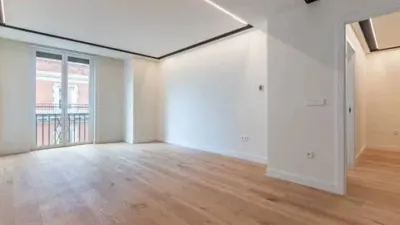 Piso en alquiler en Recoletos - Imagen 2