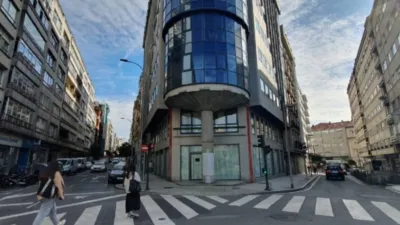 Local comercial en alquiler en Ensanche - Vista 2
