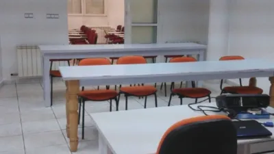 Local comercial en alquiler en Campus Sur-Santa Marta - Vista 2