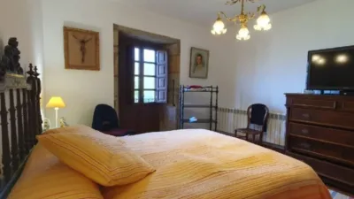 House in Esparis photo 33