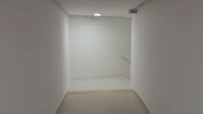 Local comercial en alquiler en Ensanche - Vista 2