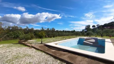 Chalet rústico en venta en Calle Cabeza Montegil, Cantillana de 130.000 €