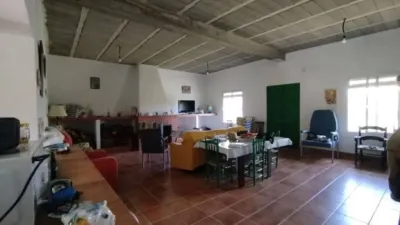 Chalet rústico en venta en Calle Cabeza Montegil, Cantillana de 130.000 €