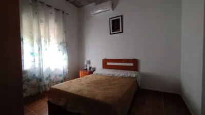 Chalet rústico en venta en Calle Cabeza Montegil, Cantillana de 130.000 €