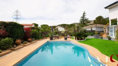 Villa in Begues photo 2