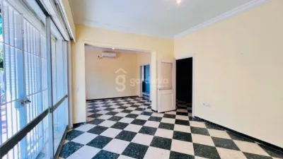 Chalet en alquiler en La Palmera-Reina Mercedes, La Palmera-Reina Mercedes (Distrito Bellavista-La Palmera. Sevilla Capital) de 2.450 €<span>/mes</span>