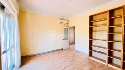 Chalet en alquiler en La Palmera-Reina Mercedes, La Palmera-Reina Mercedes (Distrito Bellavista-La Palmera. Sevilla Capital) de 2.450 €<span>/mes</span>