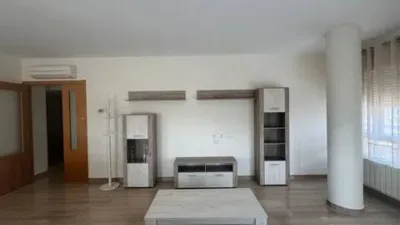 Flat on Calle del Atleta Antonio Amorós photo 3