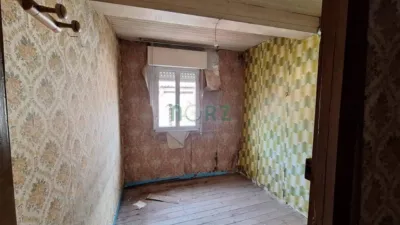 Stone house with land in the riverbank area. Stone house distributed as follows: basement with cellar, old shop and wood store; first floor with kitchen, bathroom, gallery and bedroom; second floor with 2 bedrooms, bathroom, and attic space with balcony access. Land and orchards located 100 metres away. Option to sell separately – house for €35,000 and land for €8,000. Located 1.5 km from Ribadavia and 11 km from Carballiño. Well connected and situated. Surrounded by hiking routes, thermal areas, etc., just a few km from Nautico. Don’t miss out on seeing it. Don’t lose the opportunity to visit this gem and fall in love with its potential. Contact us or visit our office at C/ Progreso 123, 1st floor, office 2, Ourense (Vila Rejo building). Make this place your new home! photo 21